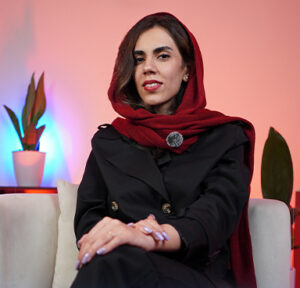 خانم سارا میرجعفری